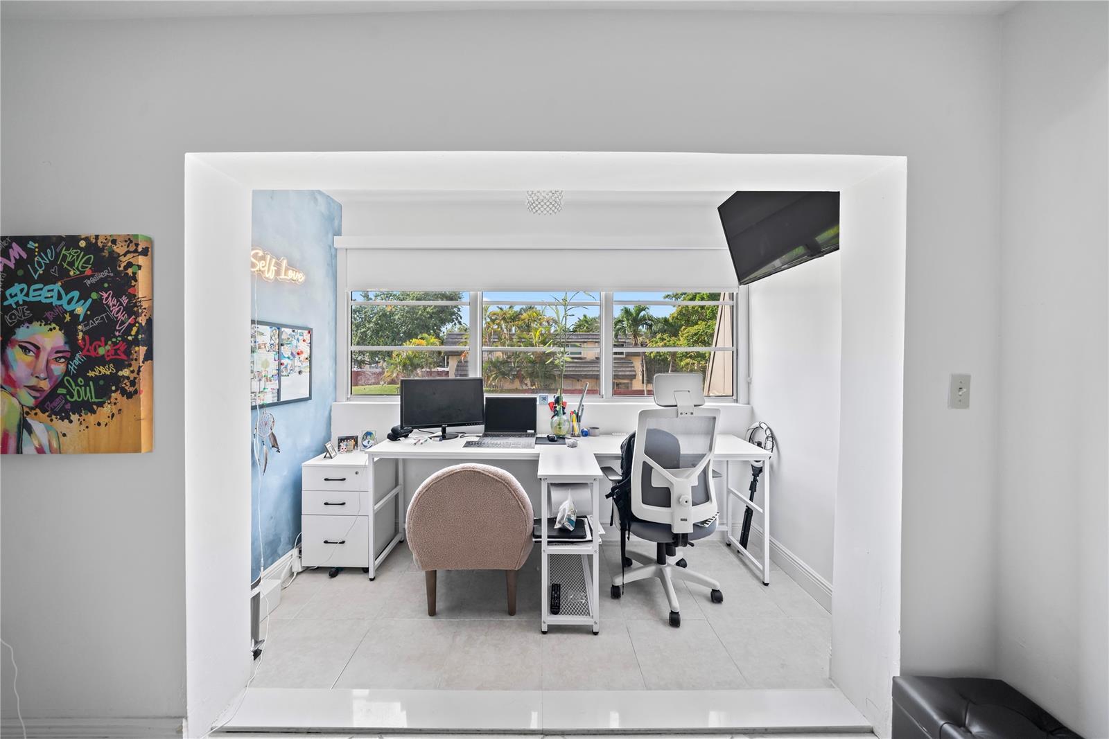 Building Photo - 8745 SW 137th Ave