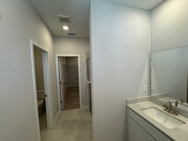 Building Photo - 96430 Stillpoint Wy