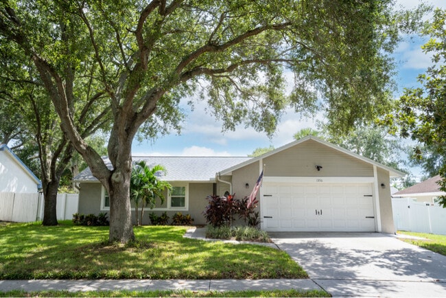 Primary Photo - 1356 Noell Blvd