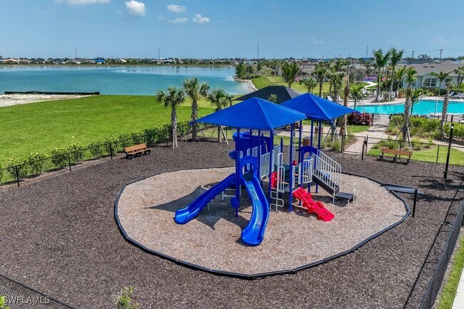 Building Photo - 425 Coral Reef Pl