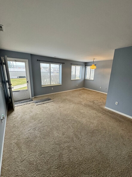 Building Photo - 30757 Hidden Pines Ln