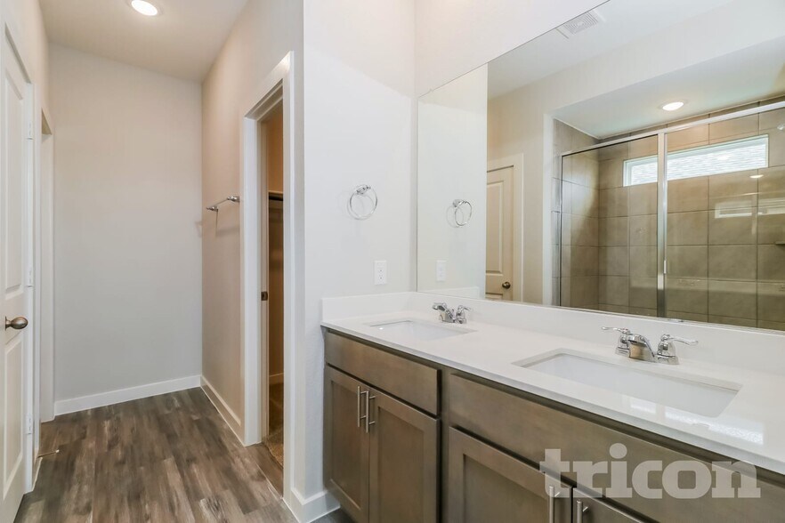 Building Photo - 509 Raglands Rd