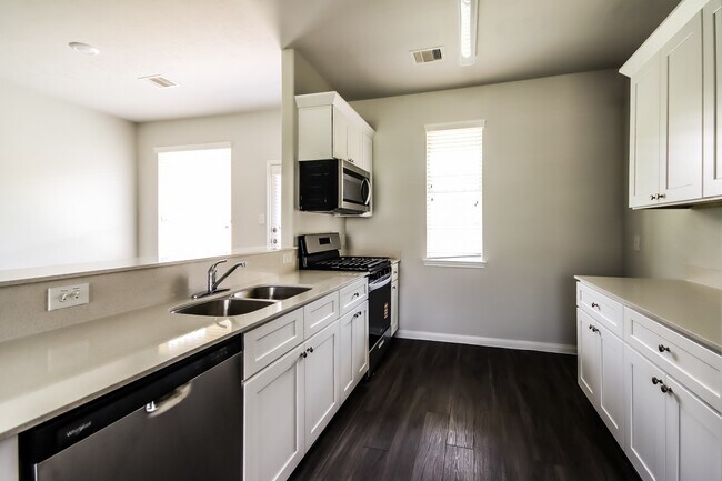 Building Photo - 12310 Maura Lane