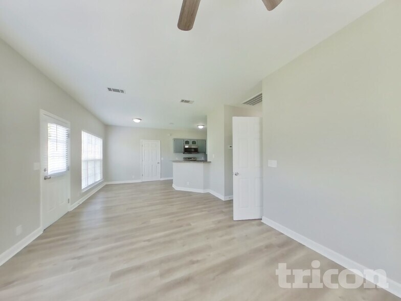 Building Photo - 1629 Good Day Ct