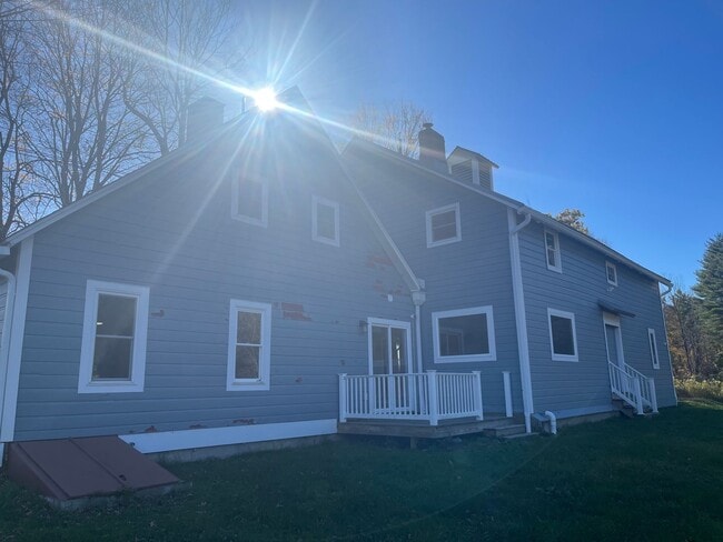Building Photo - Private, tranquil Rental in Lenox, MA!