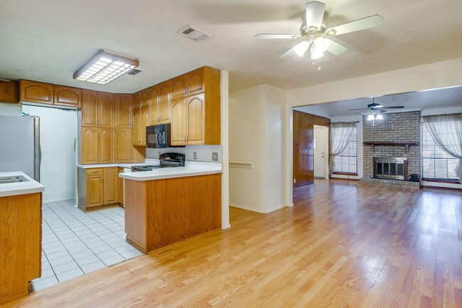 Building Photo - 3031 Las Vegas Trail