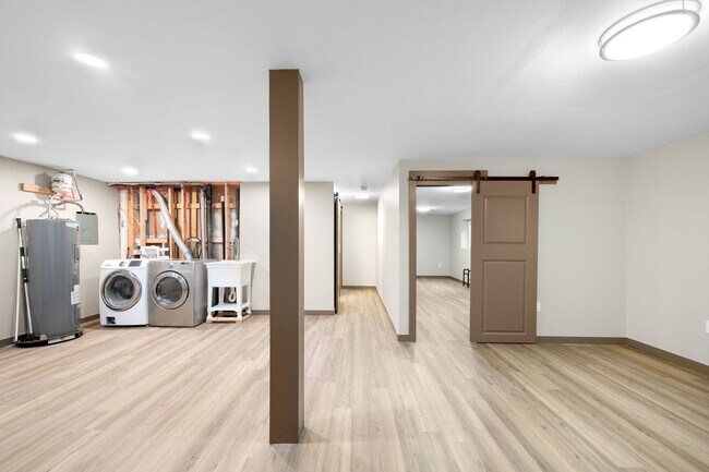 Building Photo - 4BD, 2BA Arvada Half-Duplex with 1-Car Garage and Back Yard