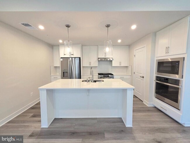 Building Photo - 4540 Dandelion Lp