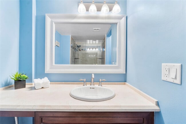 Building Photo - 740 S Federal Hwy