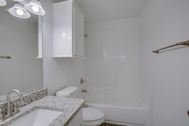 Building Photo - 2516 108th Dr
