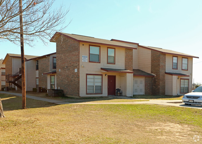 Building Photo - Webber Garden Apartments