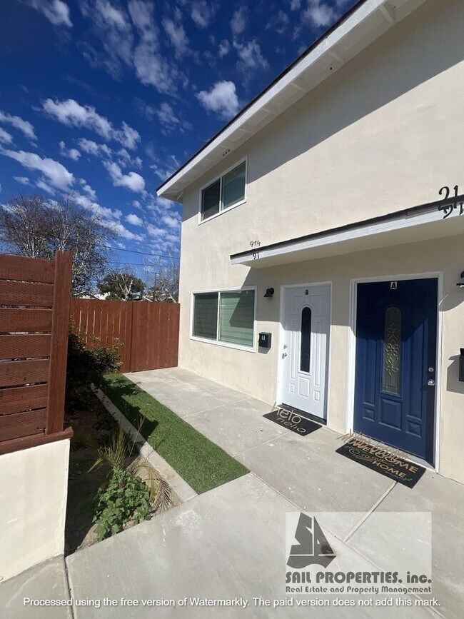 Building Photo - 916 Delaware St