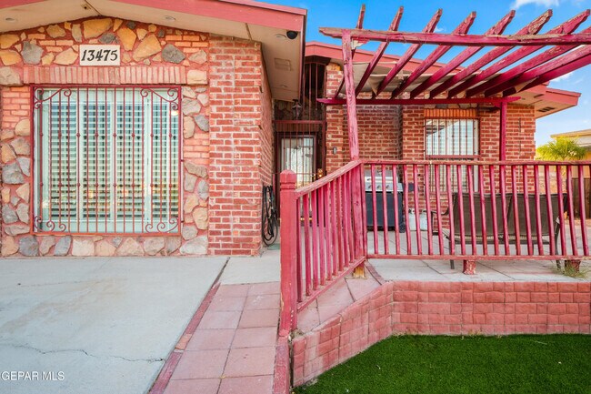 Building Photo - 13475 Sunset Hills Dr