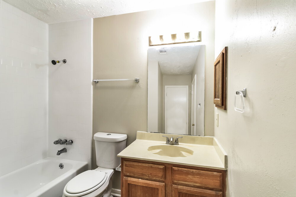 Building Photo - 901 Briarcreek Dr