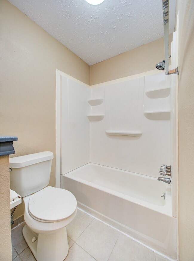 Building Photo - 6834 Harpers Dr
