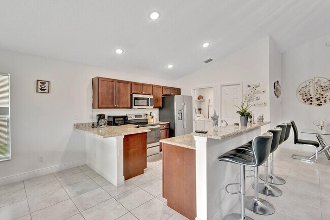 Building Photo - 9709 Starboard Dr