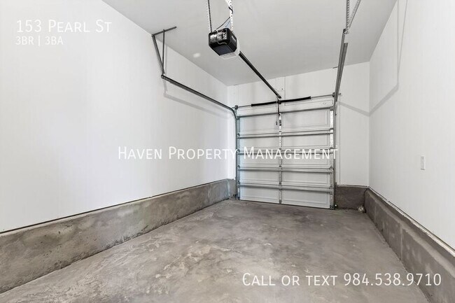 Building Photo - 153 Pearl St