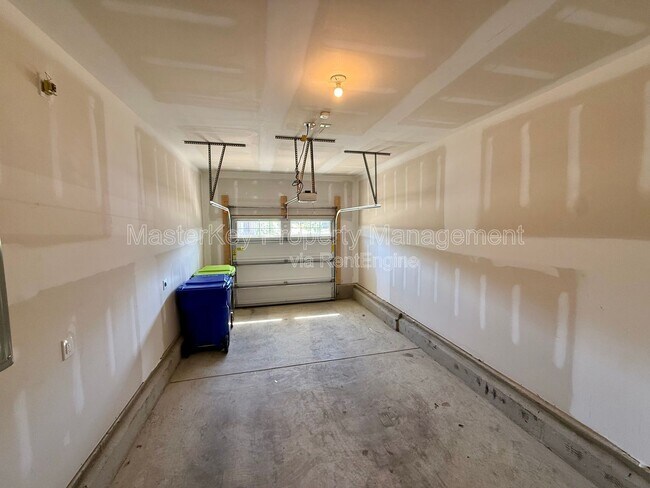 Building Photo - 181 Millennium Dr
