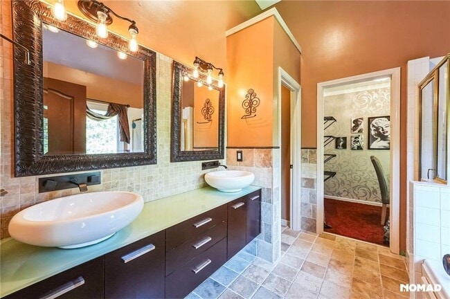 Building Photo - 3962 Sweetwater Pkwy