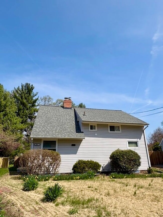 Building Photo - 6007 Crawford Dr