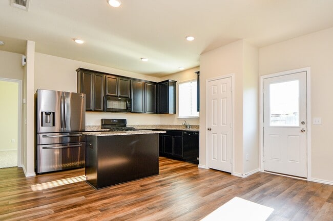 Building Photo - 2730 Ibis Wy