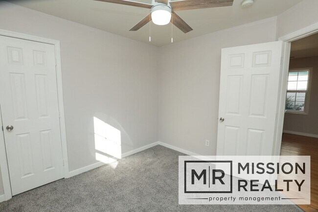 Building Photo - -- 3 BED 2 BATH HOME IN POPULAR NORTH SIDE --