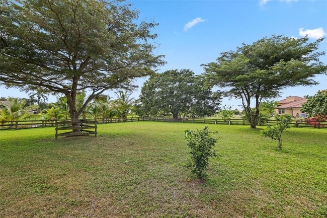 Building Photo - 10630 El Caballo Ct