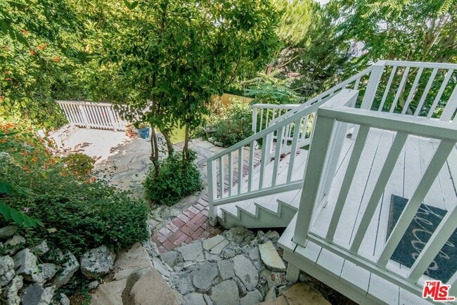 Building Photo - 1342 Miller Dr