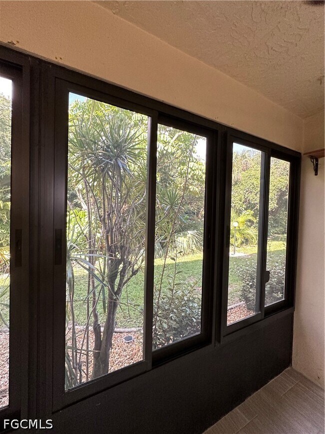 Building Photo - 6136 Whiskey Creek Dr