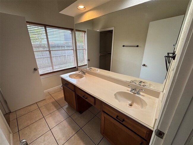 Building Photo - 10423 Sand Pass Ln