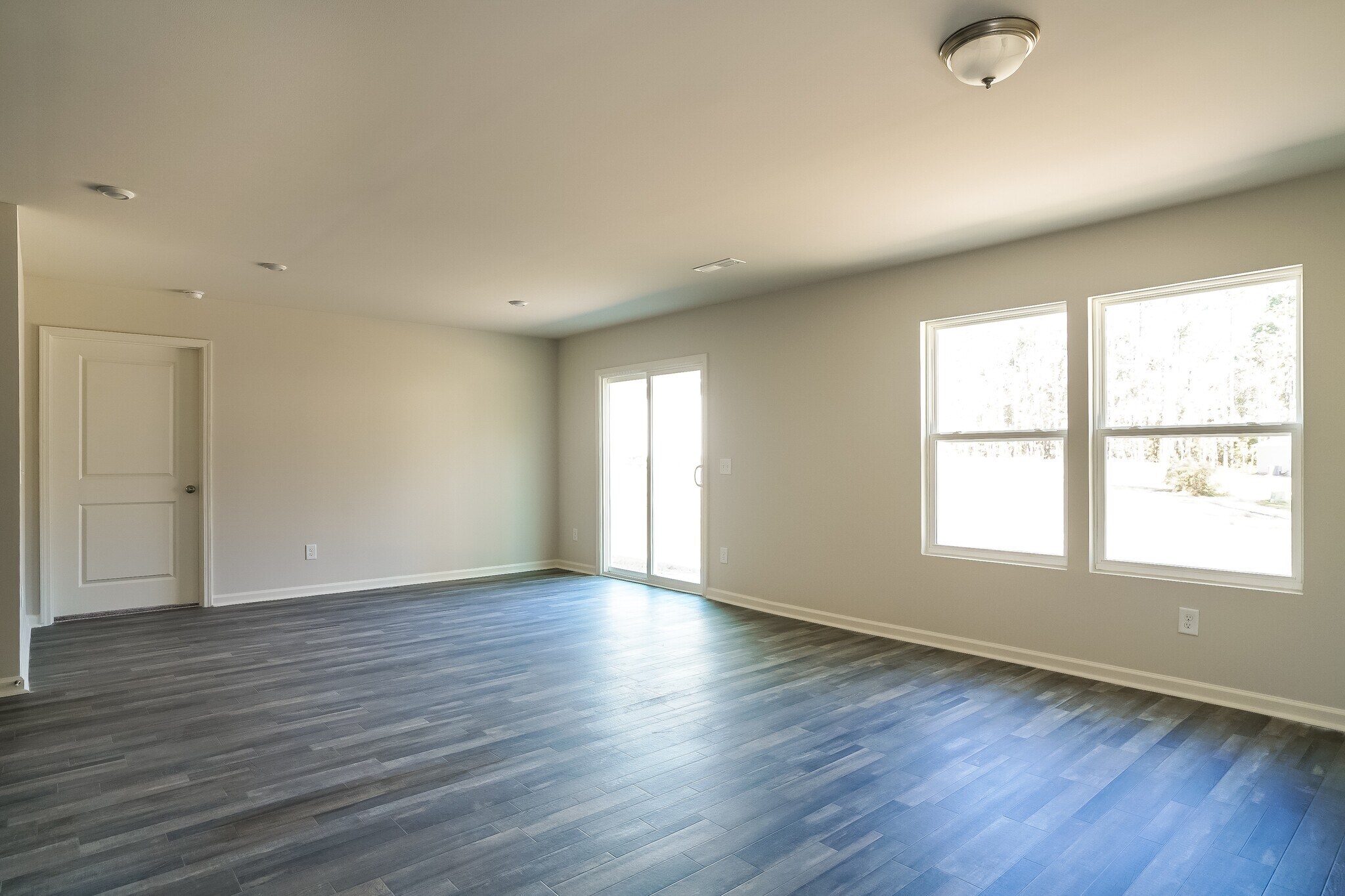 Building Photo - 694 Hadley Ct SE