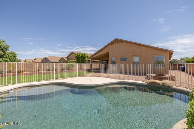 Building Photo - 3096 E Kingbird Pl
