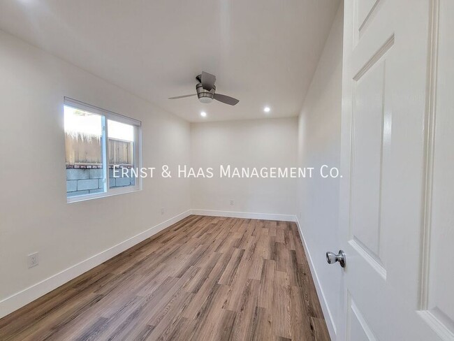 Building Photo - Beautifully Remodeled 2 Bedroom Home with ...