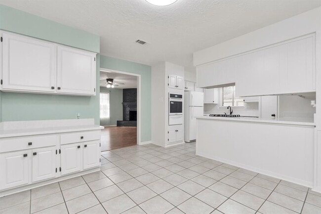 Building Photo - 1811 Eastfield Dr