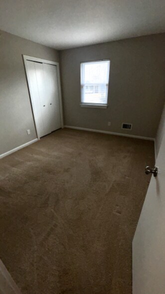 Building Photo - 7103 Lydgate Dr