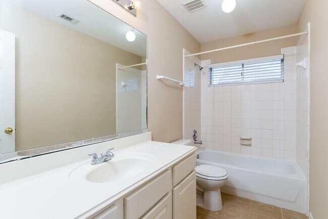 Building Photo - 1226 Peacham Ct