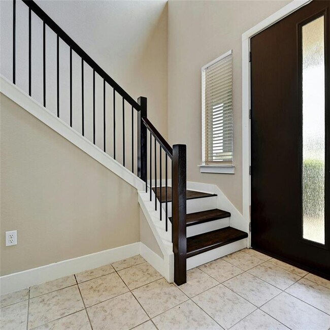 Building Photo - 8300 Brahma Dr