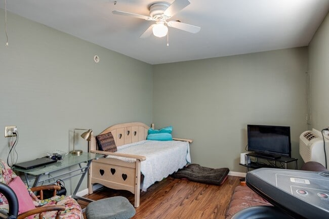 Building Photo - 510 Bridal Way Ct