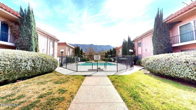 Building Photo - 252 Shadow Mountain Dr