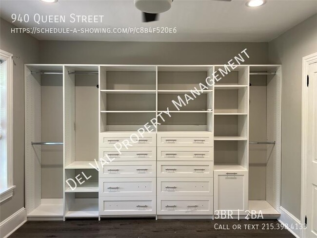 Building Photo - 940 Queen St