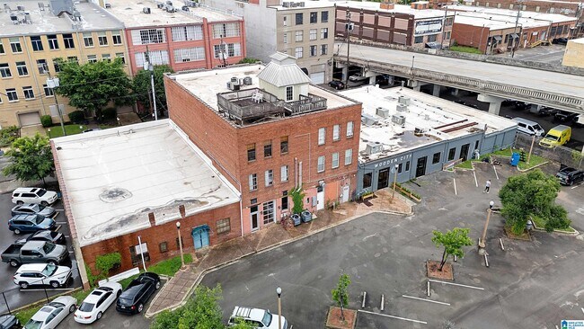 Building Photo - 2327 Morris Ave