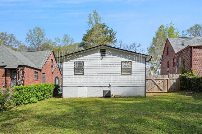 Building Photo - 1770 Rogers Ave SW