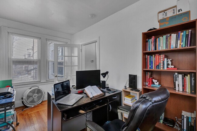 Building Photo - 68 Sheldon Terrace