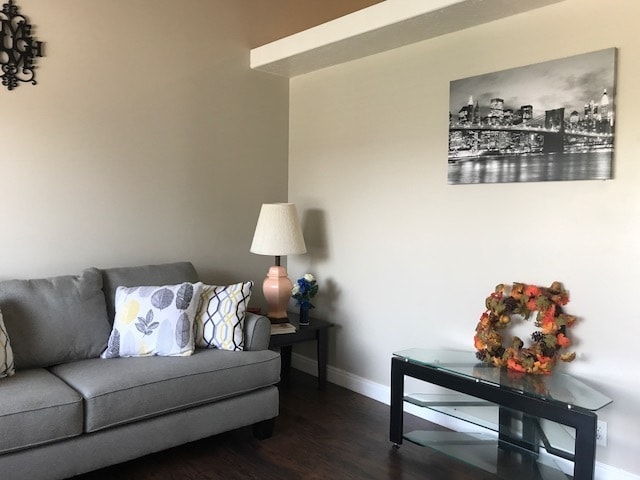 Building Photo - Pet Friendly Home on Corner Lot w 2 car garage