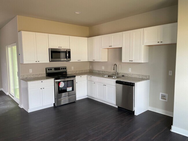 Building Photo - 3 BR/2 BA Corsicana Home