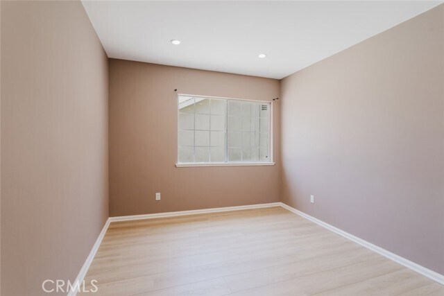 Building Photo - 9540 Debra Ave