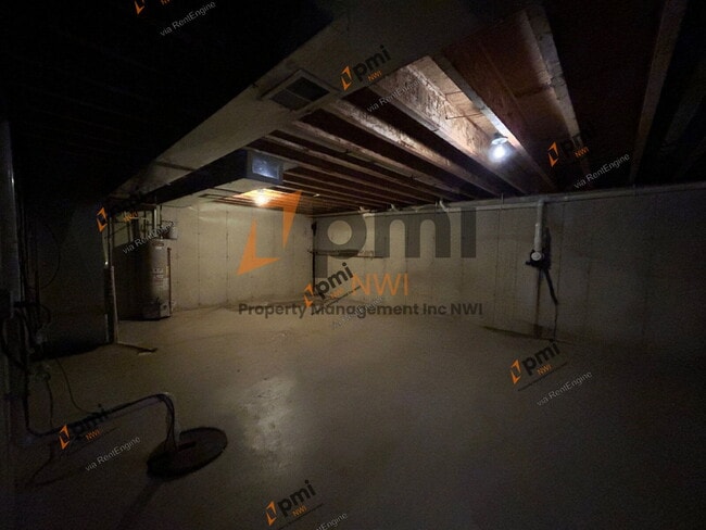 Building Photo - 4000 Silhavy Rd