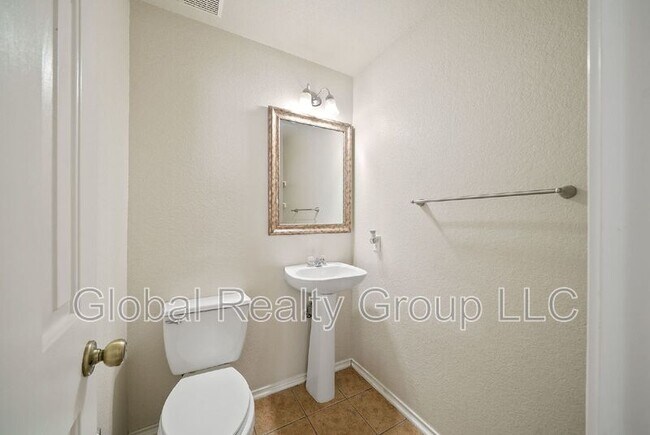 Building Photo - 5107 Meridian Farm