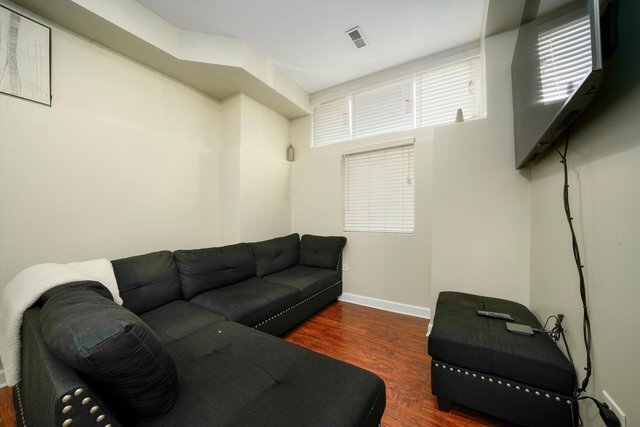 Building Photo - 7943 W 92nd St