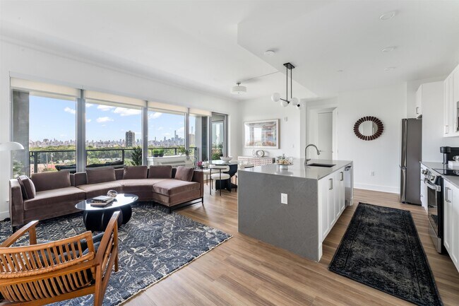 Primary Photo - 8601 Bergenline Ave